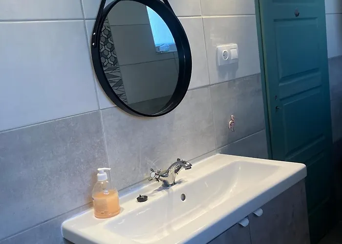 Julesence Appartement Lesencetomaj