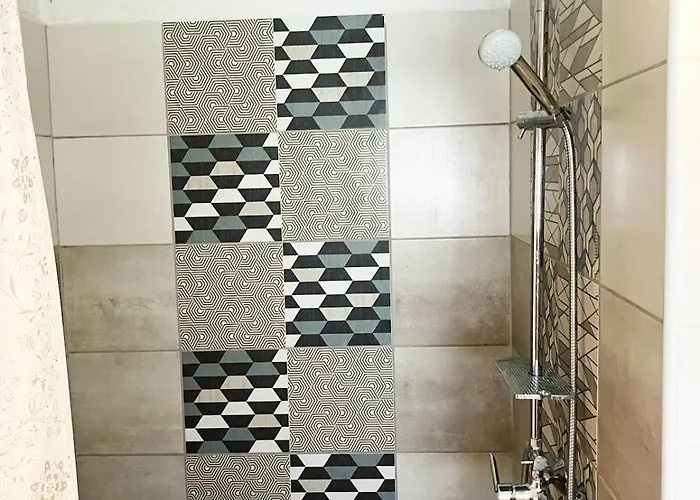 Julesence Appartement Lesencetomaj