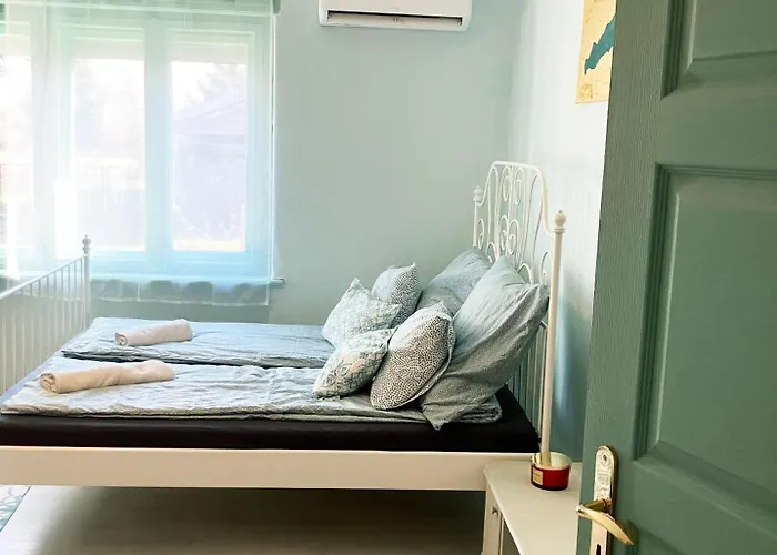 Julesence Appartement Lesencetomaj